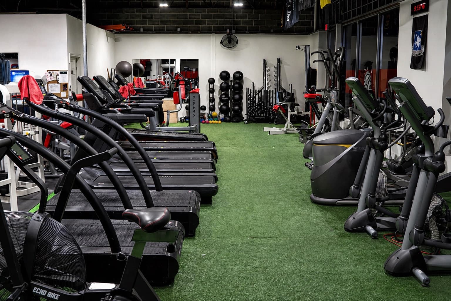 Full gym floor view at Georgetown Fitness